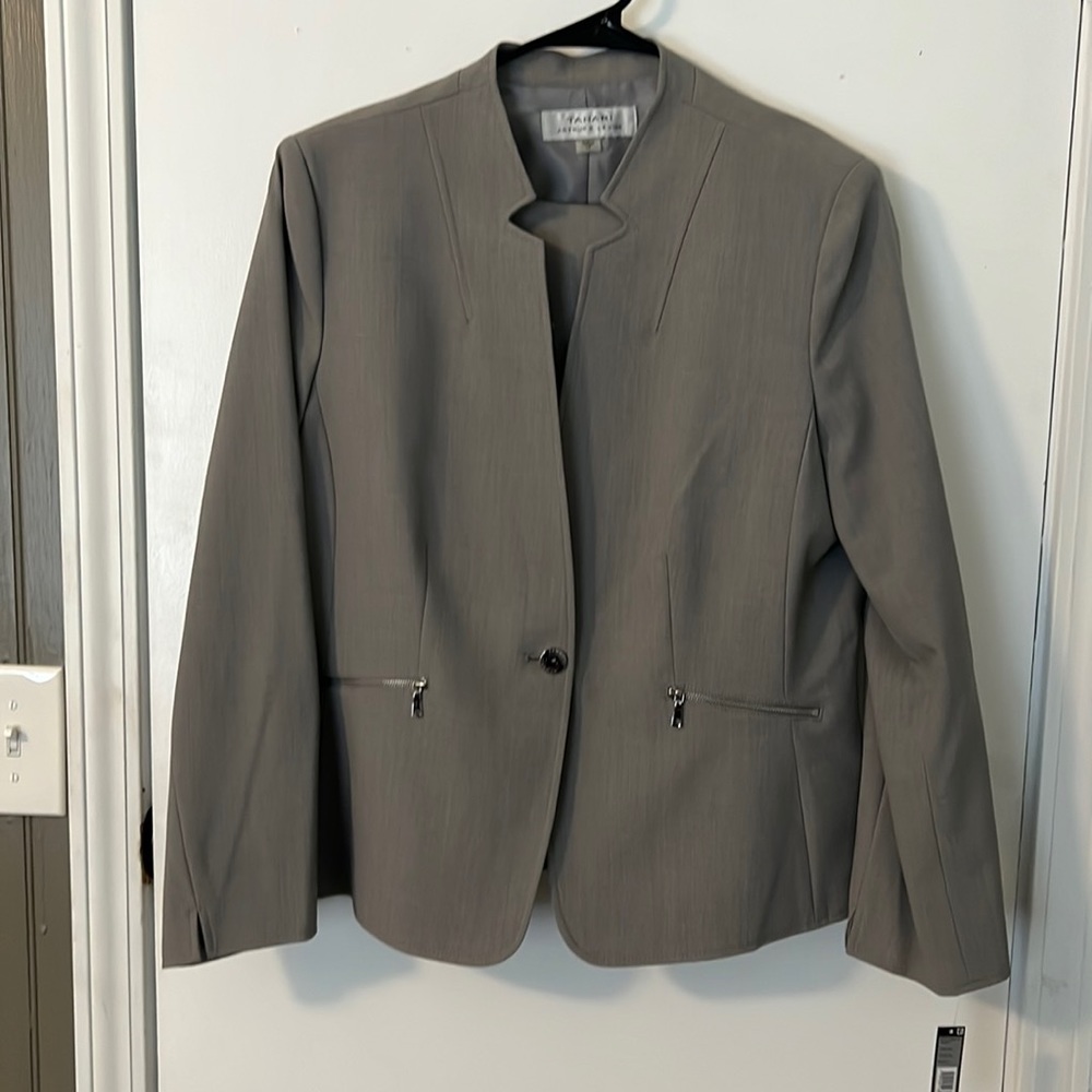 Tahari ASL Size 14 Gray Suit NWT!